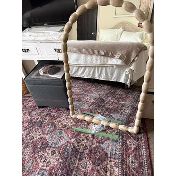 Wow. This mirror is stunning!